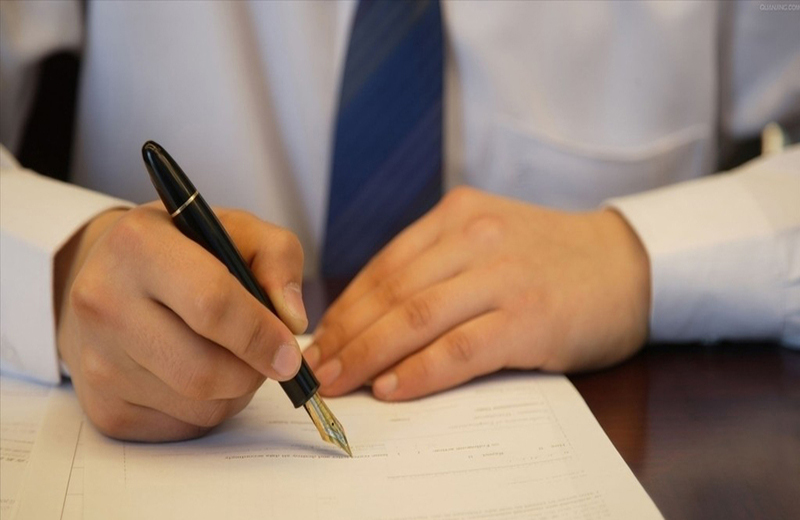 簽訂施工合同，預付款支付